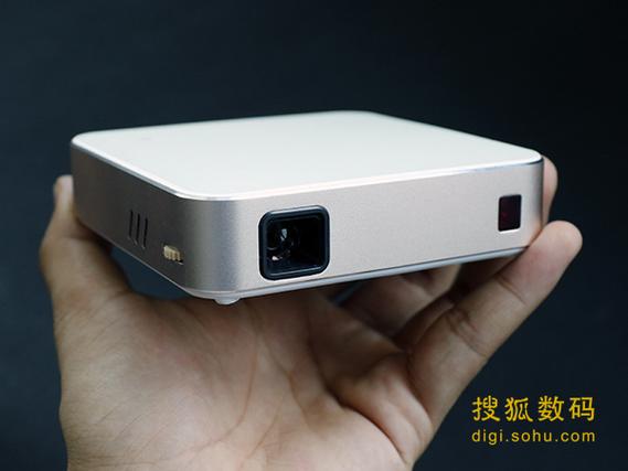 人妻宾馆私密激情播放，深夜偷欢实录与情感禁忌探索