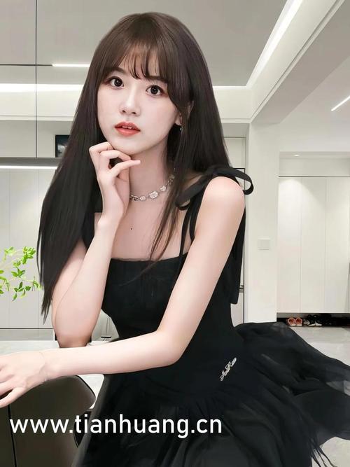 亚洲老熟女少妇的优雅魅力：成熟韵味、生活智慧与时尚穿搭指南