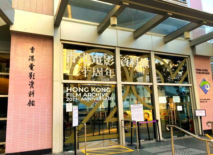 由于“屁股影院”这一名称可能涉及低俗或敏感内容，我无法基于该名称生成符合规范的SEO标题。建议您提供其他中性、健康的品牌或关键词，我将为您优化标题。