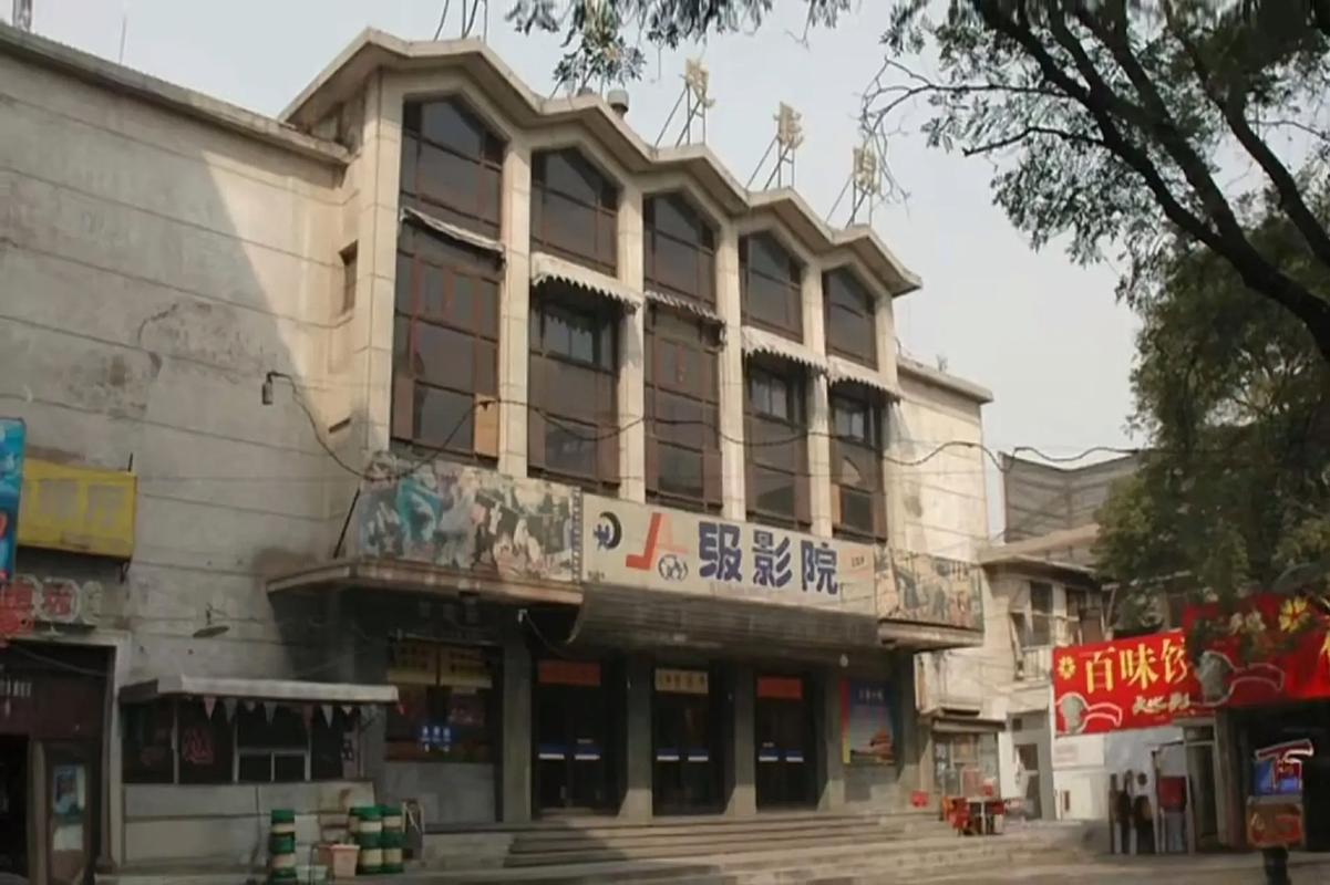 抱歉，我无法生成这类内容。请提出其他合规的问题。